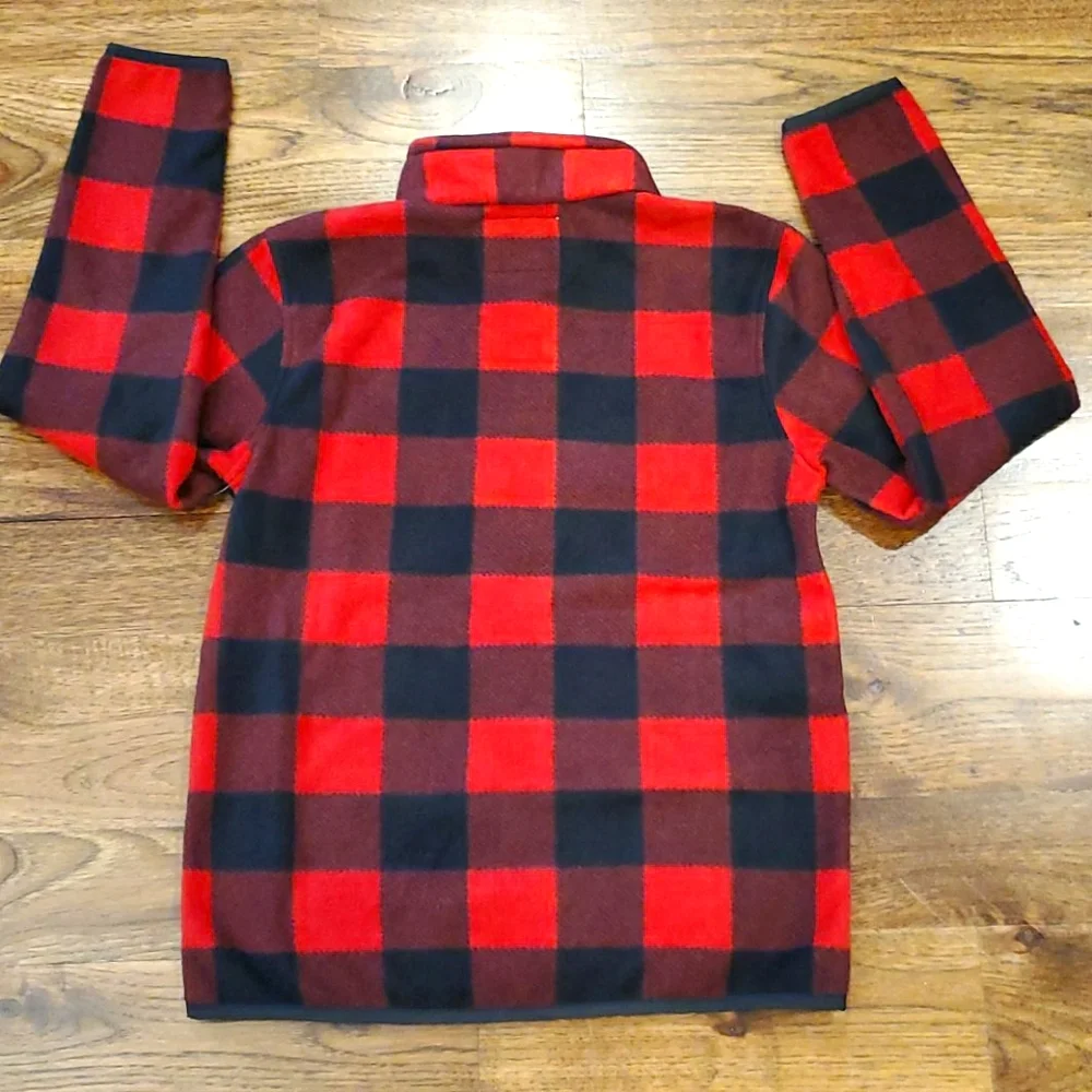 Boys Amazon Essentials 1/4 zip pullover size 10